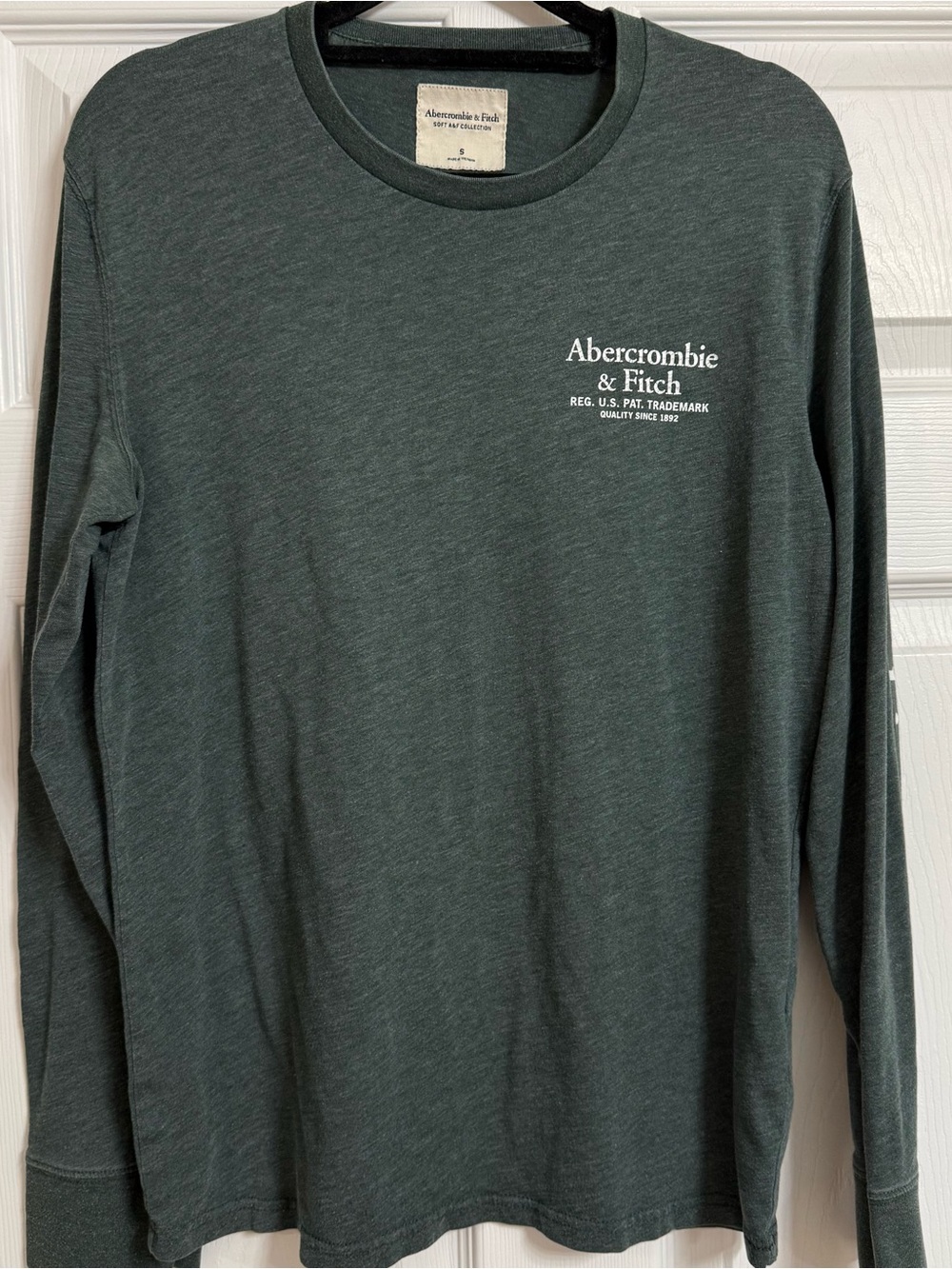 Abercrombie & Fitch Men's Dark Forrest Green Long Sleeve Tee